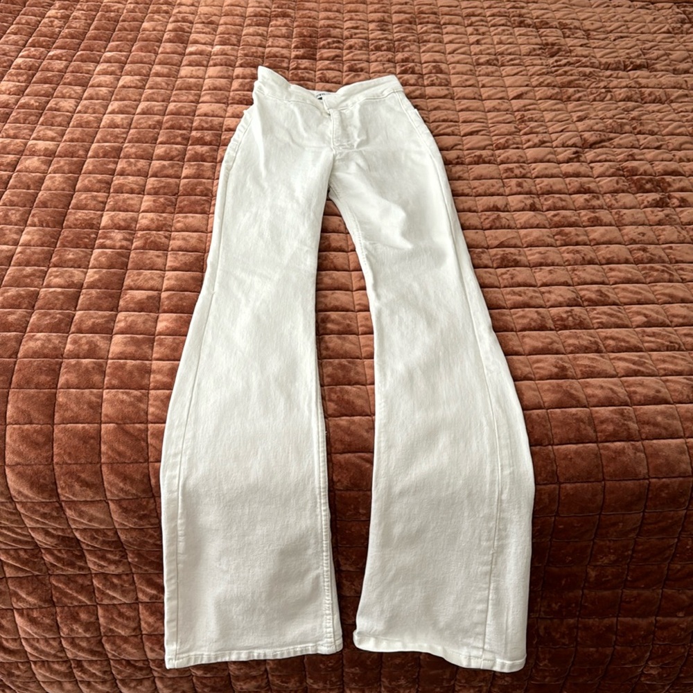 Zara white flare stretchy denim size 0 nwot